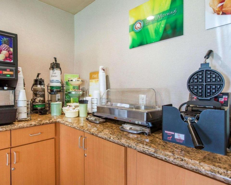 Quality Inn San Bernardino Exterior photo
