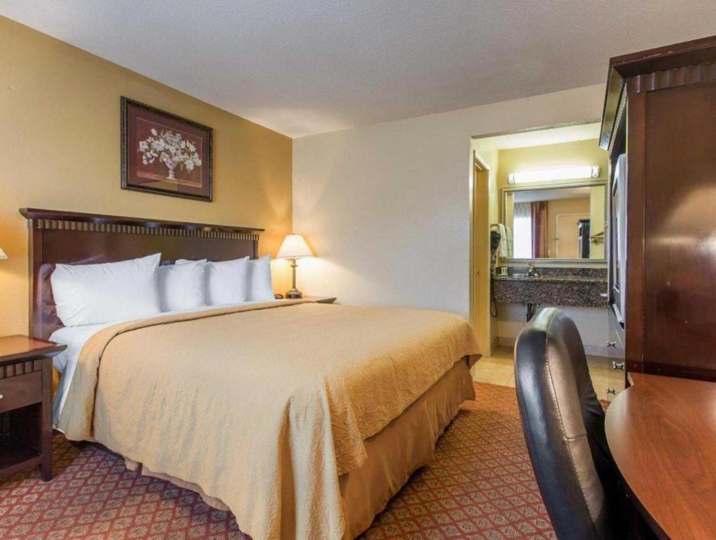 Quality Inn San Bernardino Exterior photo