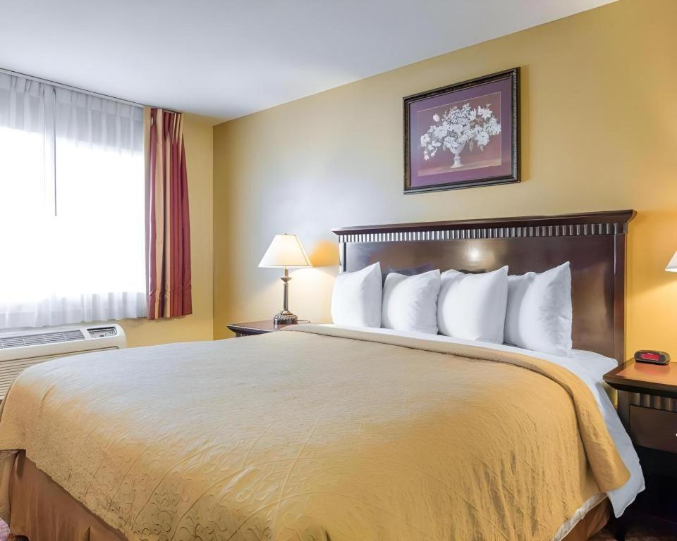 Quality Inn San Bernardino Exterior photo