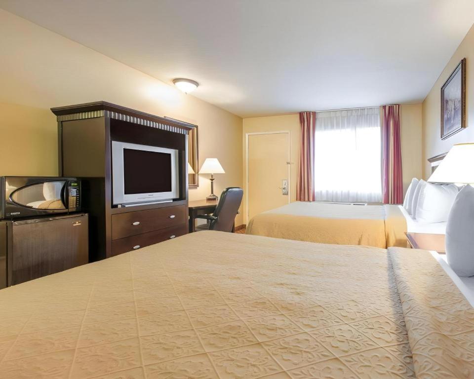 Quality Inn San Bernardino Exterior photo