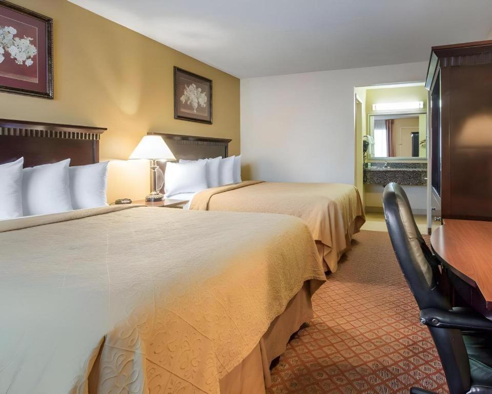 Quality Inn San Bernardino Exterior photo