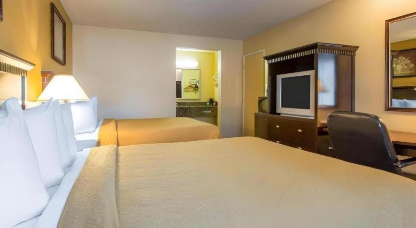 Quality Inn San Bernardino Exterior photo